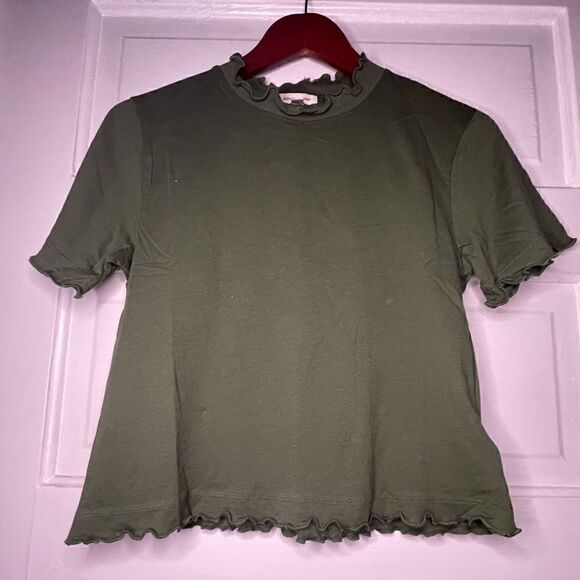 silence + noise Army Green Top with Ruffled Hem - Picture 2 of 9
